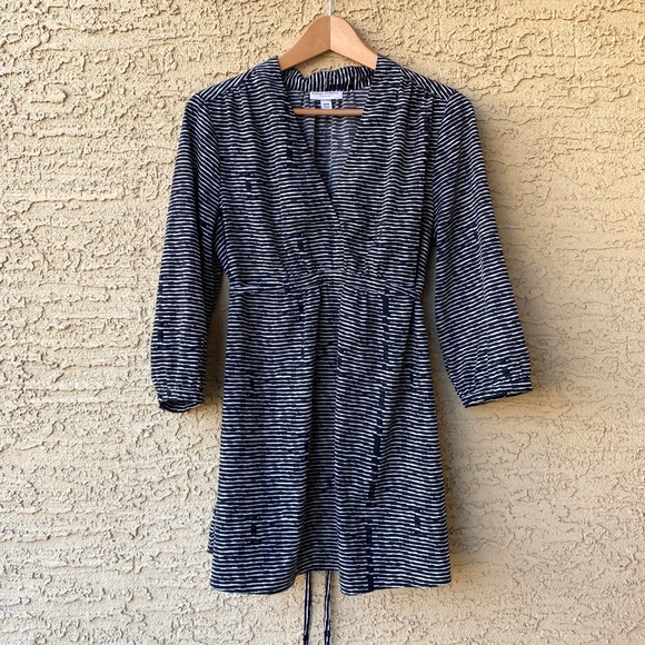 Liz Lange | Stripped Maternity Top - Picture 2 of 4